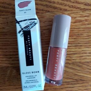 New in box, Fenty Beauty by Rihanna Gloss Bomb 01 FENTY GLOW, MINI 2ml / 0.07oz